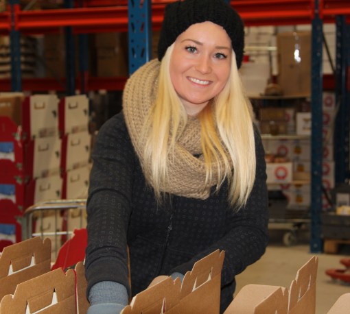 Linnéa har inte varit med så länge, men full fart och noggrann