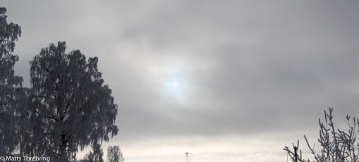 Nästan klarblå Himmel ut klockan 11..