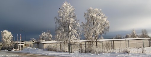 Företaget och den nybyggda hallen i förgrunden
