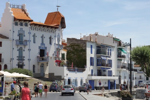 Cadaques konstnärsstaden i norra Katalonien, Spanien