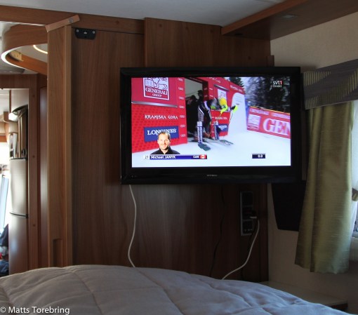 Vår stora 23" TV fick inte plats i köksdelen, men blev kanonbra i sovrummet.