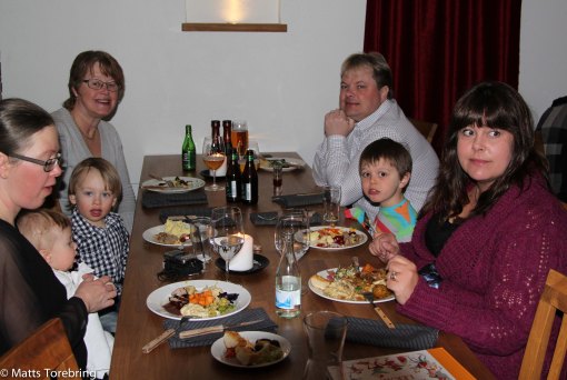 Vi blev inte så många, Mikael mådde inte bra och stannade hemma i stugan.