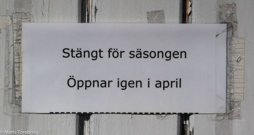 Ett märkligt anslag på toaletten