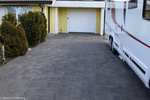 Ingen mossa i alla plattsättningar hemma.