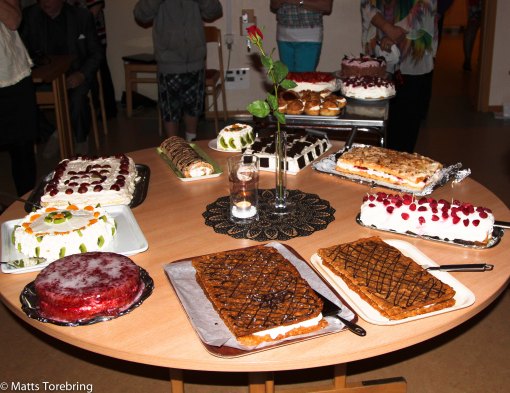 Efter middagen följde ett stort tårtkalas.