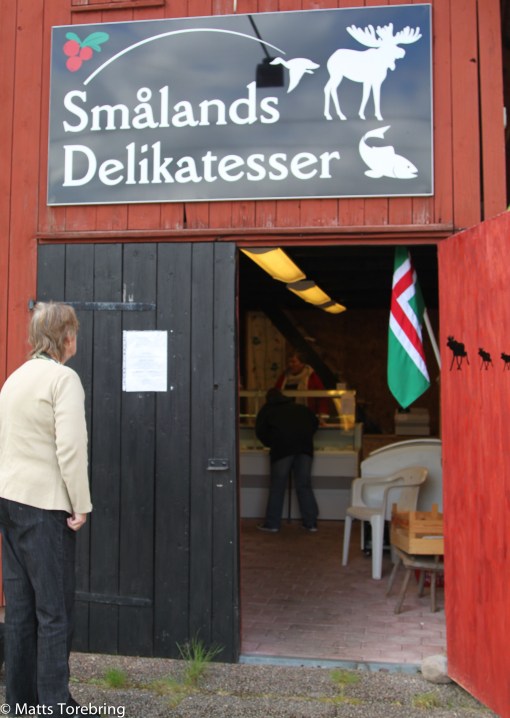 Intill ställplatsen finns en delikatessbod