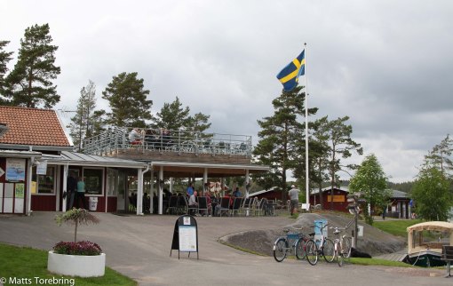 Vi avslutar dagen med en räksmörgås nere i hamnen