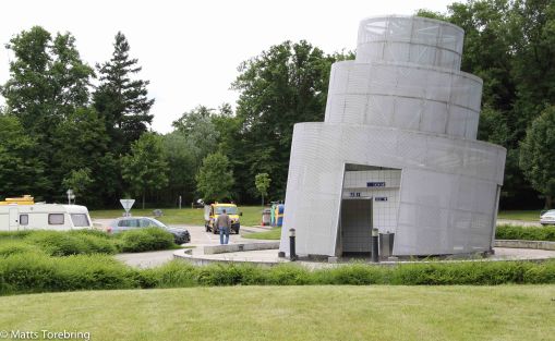 Fransmännen är lite roliga med sin konstnärliga utsmyckning.