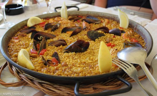 Fem av oss åt Paella.