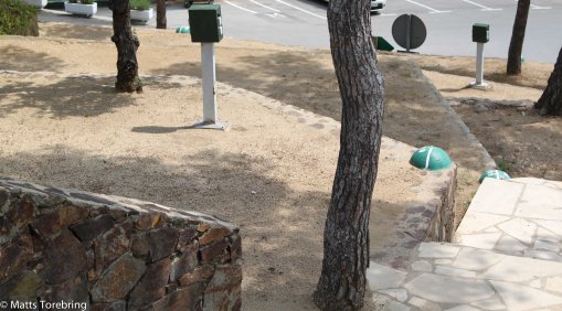 Mängder av tältplatser på alla avsatser, alla med el.