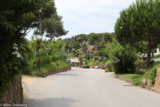 Strax nedanför vår gata ligger receptionen.