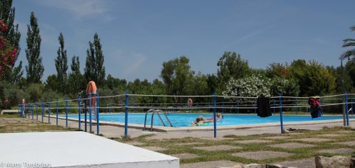 Det finns en liten pool.