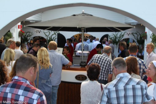 Säkert 500 gäster inne i restaurangen