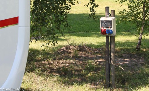 Hur många ställplatser har både 220 & 380 volt?