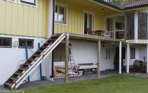 Trappen är flyttad och stommen är klar.