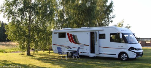 Vi fick en lugn, tyst, skön och grön plats att stå på.