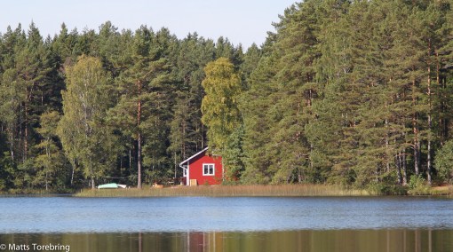 Nu är dimman borta över sjön.