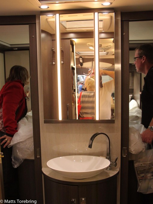 Här bakom allt lull lull döljer sig en qweensbed.