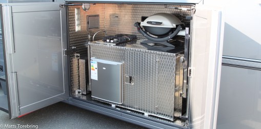 Grillkök med kyl och vatten