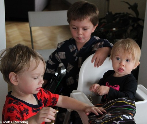 Hon fick god hjälp av storebror Oliver och kusin Linus