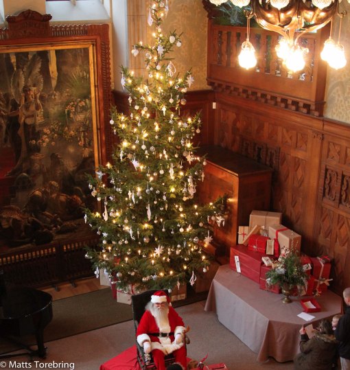 Inne i entrén till slottet.