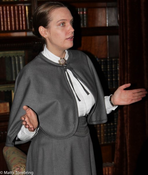 Vi valde att gå med på en guidad rundvandring på nära en timma.