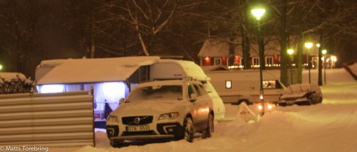 Flera familjer är i sina husvagnar