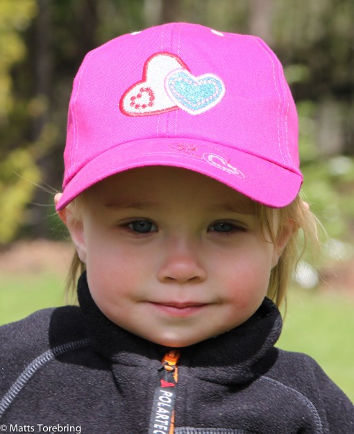 Nellys nya keps från Dollarstore för 20:-