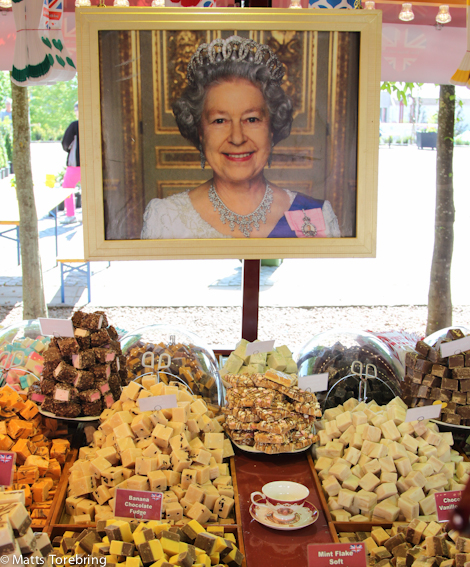 Qween Elisabeth vakar över alla godsaker