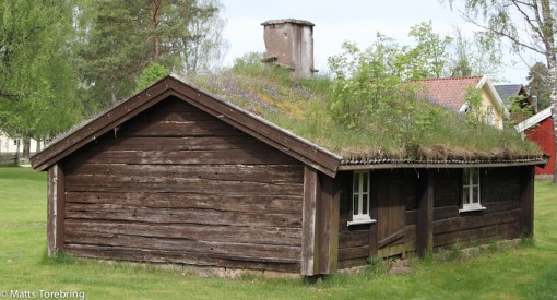 Visst får man en tankeställare, vi som åker i våra lyxbilar