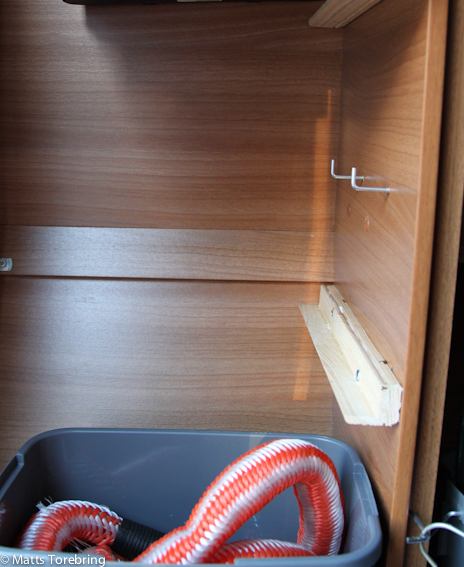 Det saknas bra förvaringsplatser i garaget.