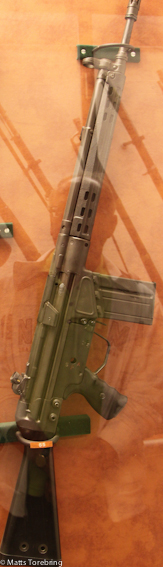 Denna hemska AK 4 sköt jag med i lumpen.