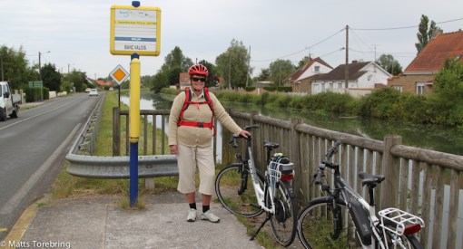 Utrustade med kameraryggsäck,  poncho och kartor gav vi oss iväg.