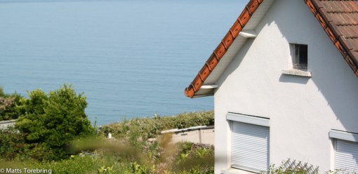 Några få bor vid vatten, medan andra inte har vatten för dagen