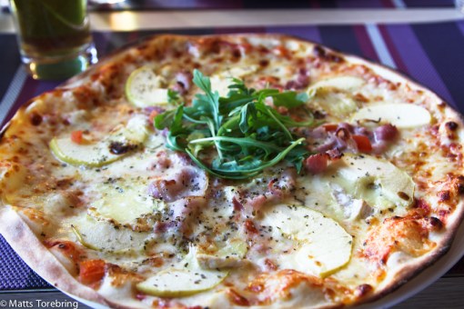 Fredags mys med pizza i Pizzerian med havsutsikt