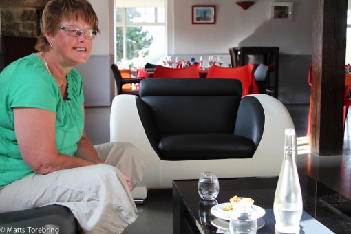 Som vanligt är vi lite tidiga och får sitta ned en stund.