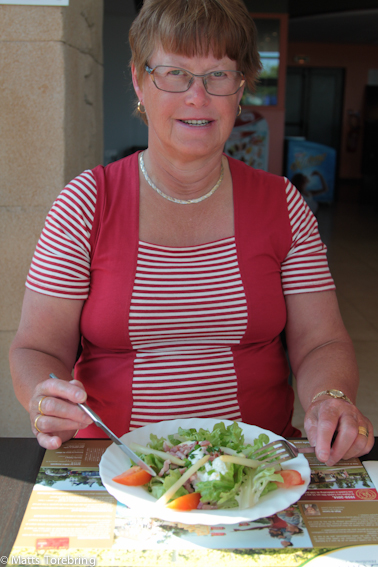 Vi gick till restaurangen och började med en starter