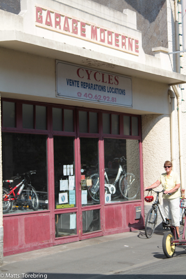 Här hängde det på cm att vi kom fram med husbilen igår