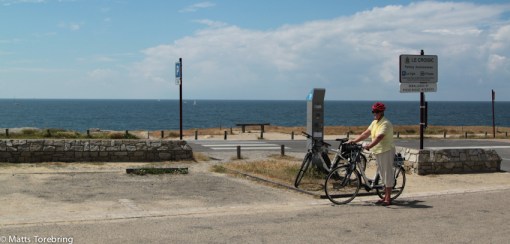 Vi cyklar förbi flera campingar och en ställplats för husbilar
