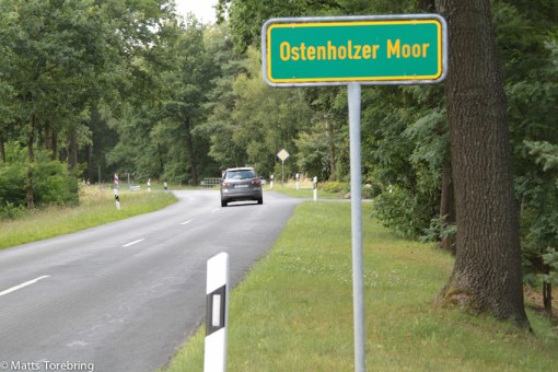 Leta upp en ställplats norr om Hannover, sa jag till Birgitta, när jag satt och körde