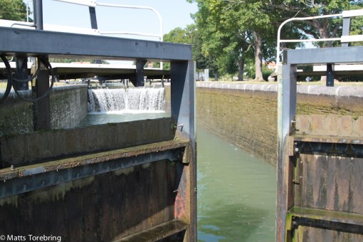 I Berg är totalt sju slussar, vi åker genom sex av dem