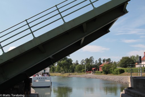 Stora bron går upp i Borensberg
