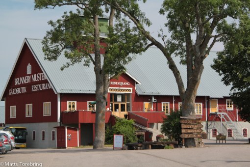 Vi kör vägen över Motala hem och upptäcker detta.