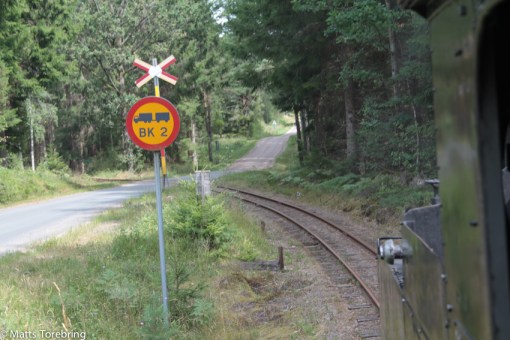 Många mindre vägkorsningar passerades