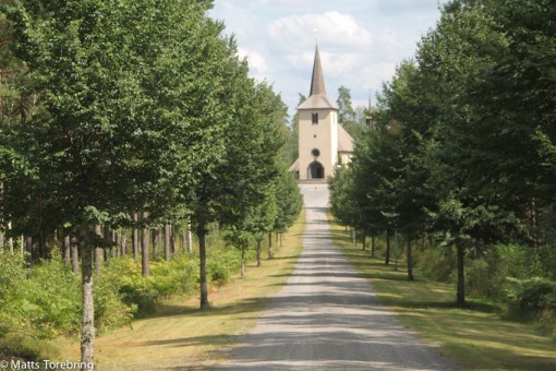 Vi lämnar Ohs kyrka och reser knappt 20 km hemåt igen.
