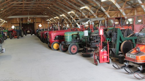 Det vare roligt att går runt och gissa årsmodell på traktorerna
