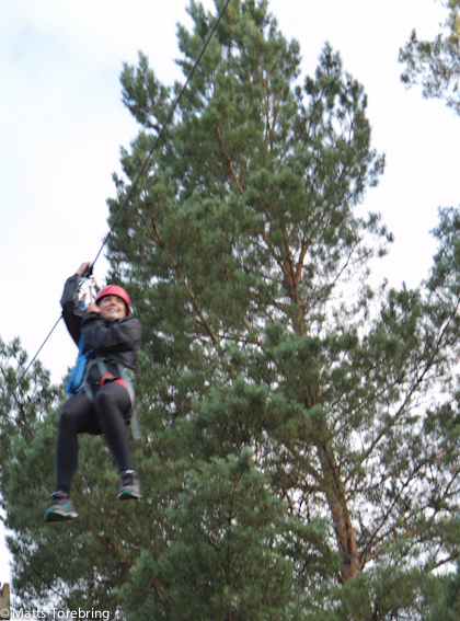 De som inte ville åka båt gav sig upp i höghöjdsklättringen