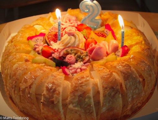 Mamma Candra bjöd på en Jättestor "Kungatårta"