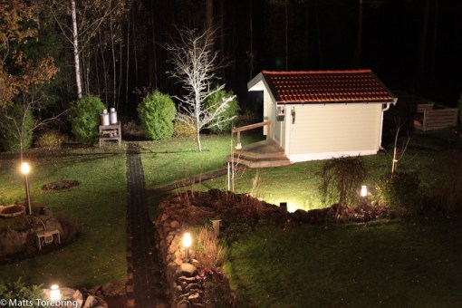 Ytterligare en strålkastare ute