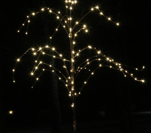 Det lyser även utanför Fjordmarks Möbler